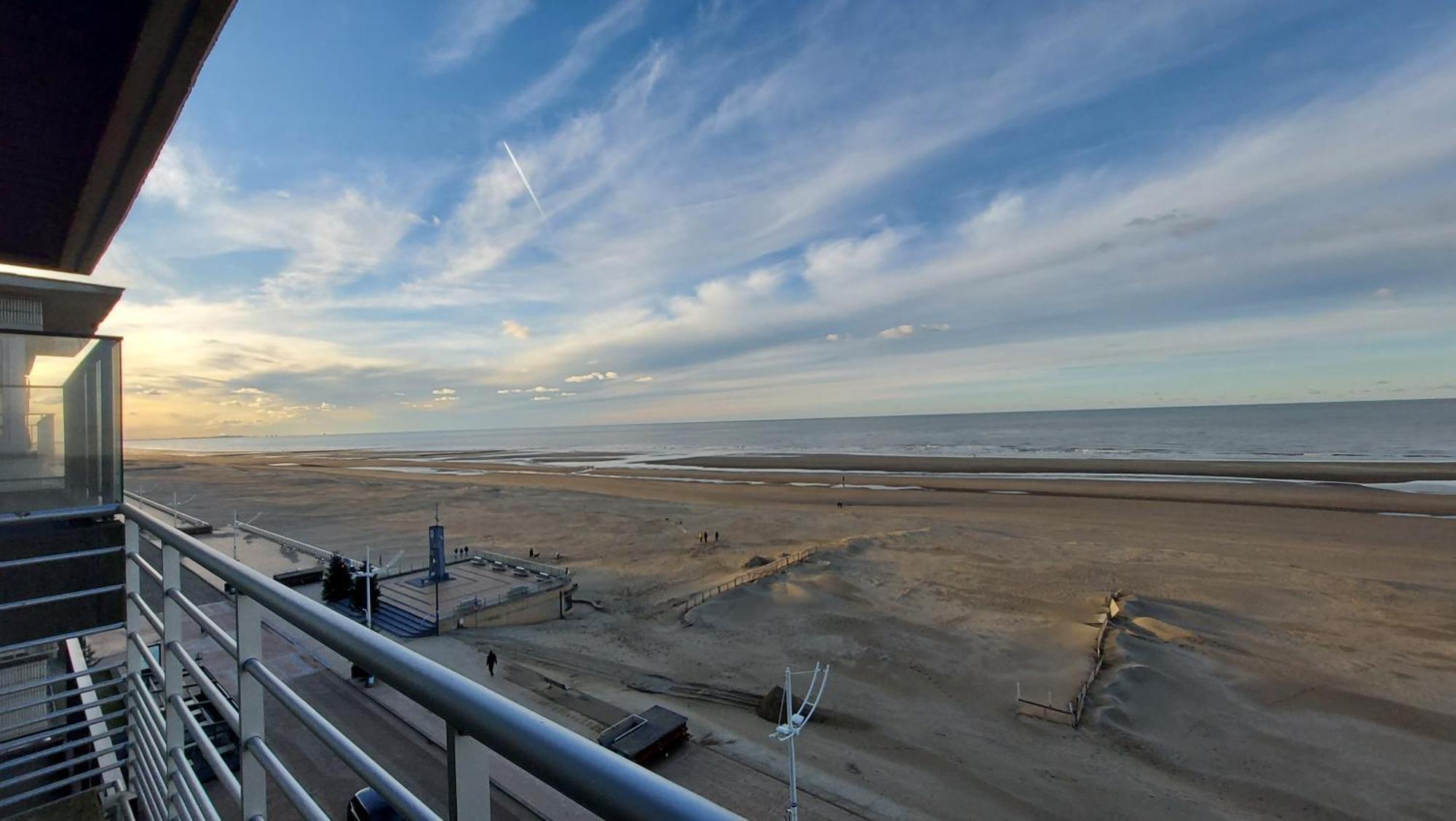 Zeedijk Koksijde Lägenhet Exteriör bild