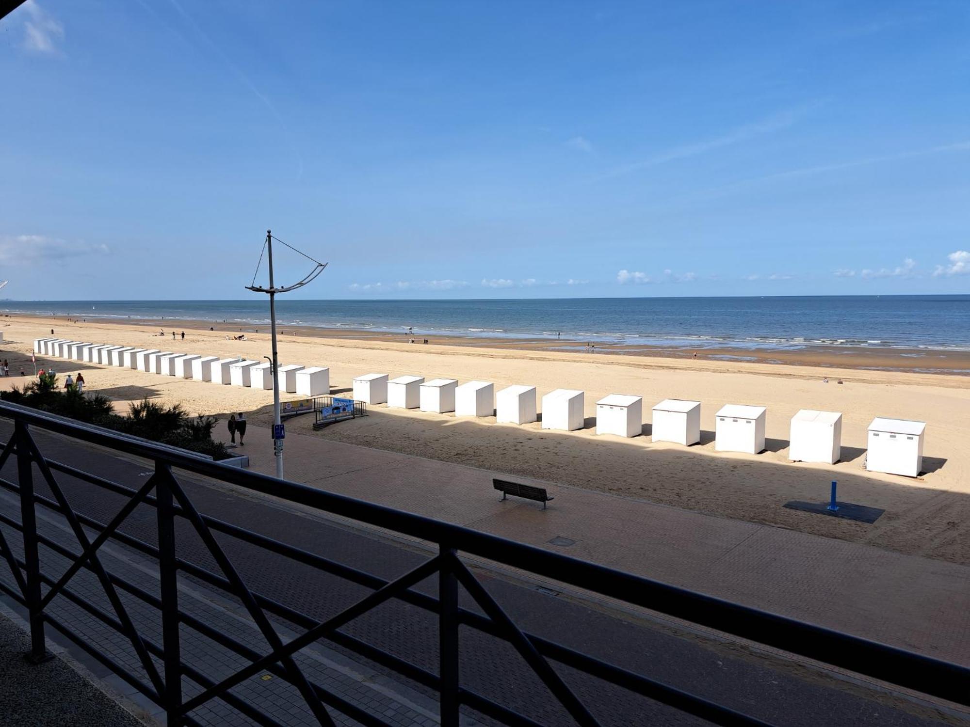 Zeedijk Koksijde Lägenhet Exteriör bild